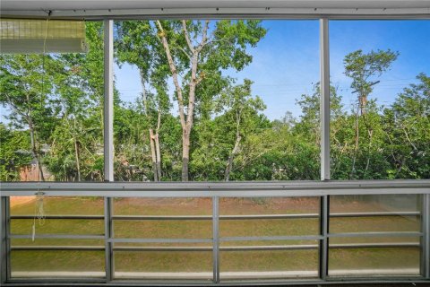 Condo in Seminole, Florida, 1 bedroom  № 1722708 - photo 23