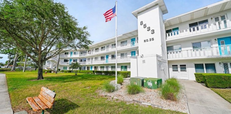 Condo in Seminole, Florida, 1 bedroom № 1722708