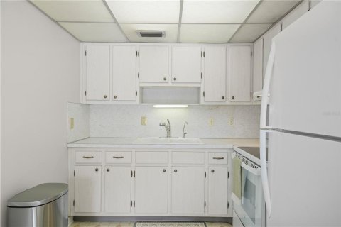 Condo in Seminole, Florida, 1 bedroom  № 1722708 - photo 16