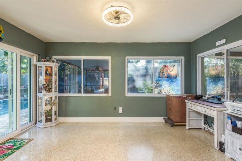House in Dunedin, Florida 2 bedrooms, 114.55 sq.m. № 1533025 - photo 10