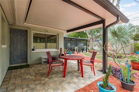 House in Dunedin, Florida 2 bedrooms, 114.55 sq.m. № 1533025 - photo 24
