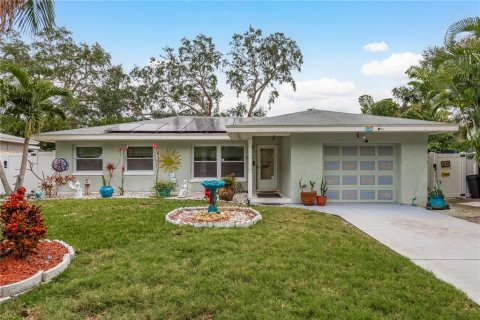 House in Dunedin, Florida 2 bedrooms, 114.55 sq.m. № 1533025 - photo 3