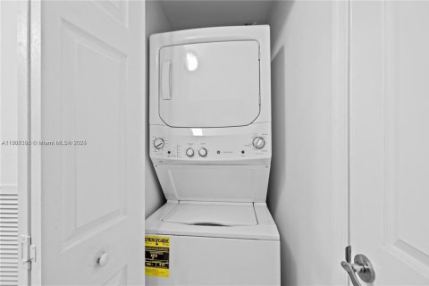 Снять в аренду кондоминиум в Майами-Бич, Флорида 1 спальня, 80.08м2, № 1963883 - фото 15