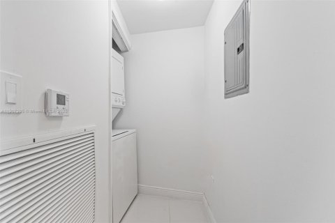 Снять в аренду кондоминиум в Майами-Бич, Флорида 1 спальня, 80.08м2, № 1963883 - фото 14