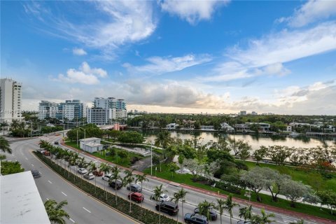 Снять в аренду кондоминиум в Майами-Бич, Флорида 1 спальня, 80.08м2, № 1963883 - фото 22