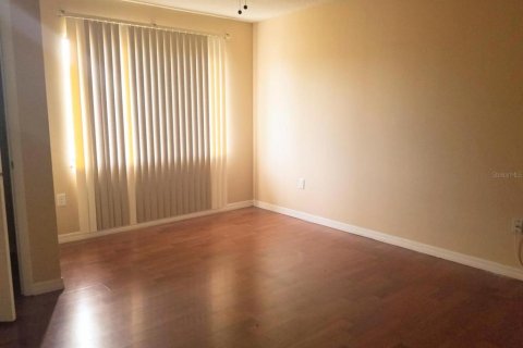 Condominio en alquiler en Orlando, Florida, 2 dormitorios, 97.36 m2 № 1651387 - foto 3