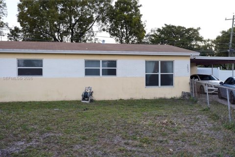 Villa ou maison à vendre à Fort Lauderdale, Floride: 3 chambres, 107.77 m2 № 2079320 - photo 2