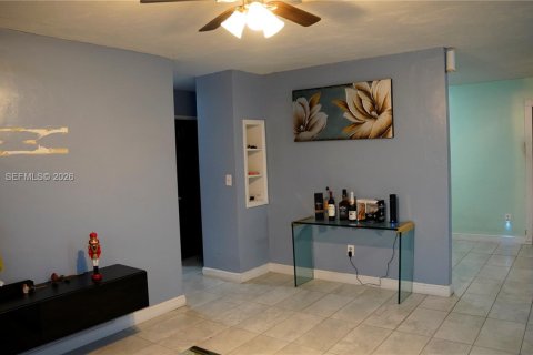Villa ou maison à vendre à Fort Lauderdale, Floride: 3 chambres, 107.77 m2 № 2079320 - photo 3