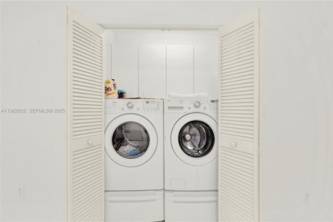 Купить виллу или дом в Майами, Флорида 3 спальни, 176.98м2, № 1986486 - фото 21