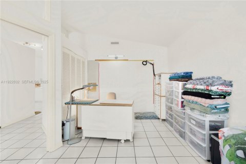 Купить виллу или дом в Майами, Флорида 3 спальни, 176.98м2, № 1986486 - фото 15