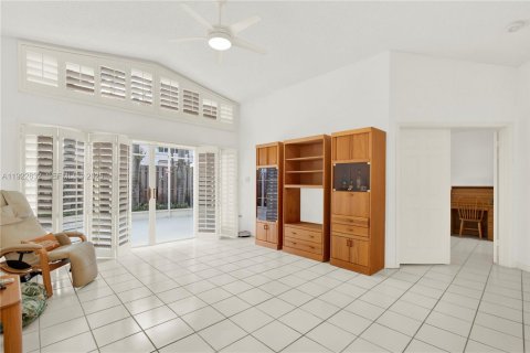 Купить виллу или дом в Майами, Флорида 3 спальни, 176.98м2, № 1986486 - фото 25