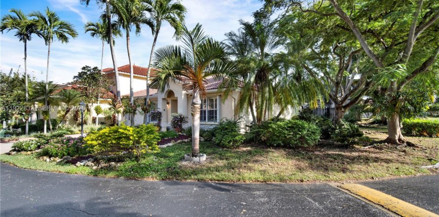 Дом в Майами, Флорида 3 спальни, 176.98м2 № 1986486