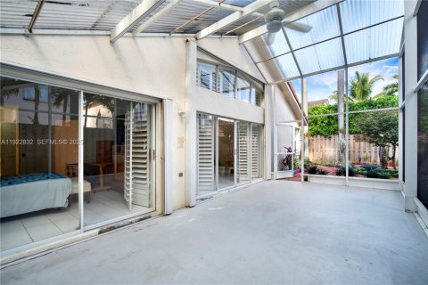 Купить виллу или дом в Майами, Флорида 3 спальни, 176.98м2, № 1986486 - фото 10