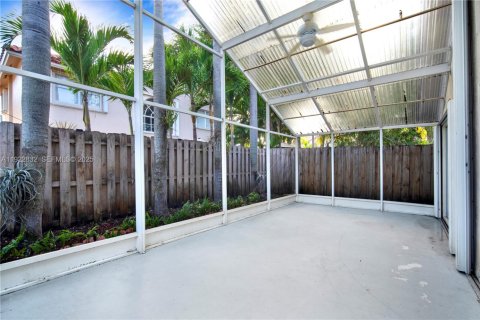 Купить виллу или дом в Майами, Флорида 3 спальни, 176.98м2, № 1986486 - фото 9