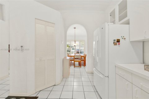 Купить виллу или дом в Майами, Флорида 3 спальни, 176.98м2, № 1986486 - фото 19