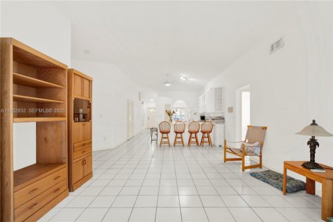 Купить виллу или дом в Майами, Флорида 3 спальни, 176.98м2, № 1986486 - фото 27