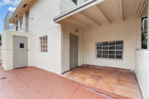 Commercial property in Miami, Florida № 1774389 - photo 21