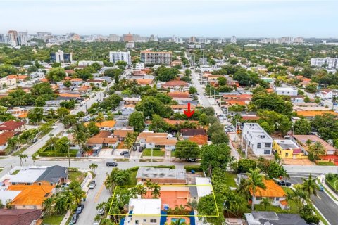 Commercial property in Miami, Florida № 1774389 - photo 10