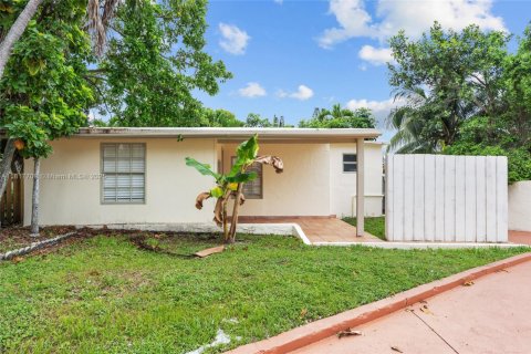 Commercial property in Miami, Florida № 1774389 - photo 19