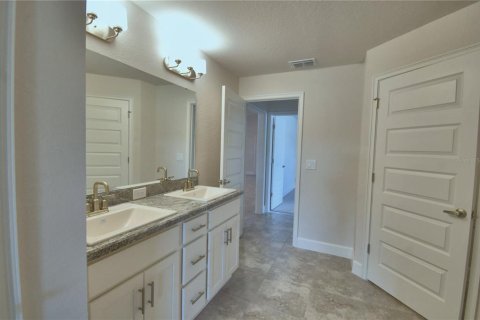 House in MAGNOLIA PARK in Haines City, Florida 3 bedrooms, 131.46 sq.m. № 1821468 - photo 27