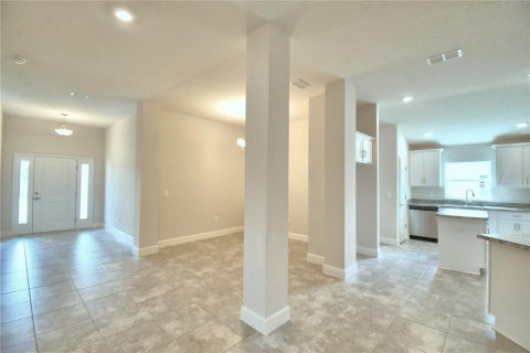 House in MAGNOLIA PARK in Haines City, Florida 3 bedrooms, 131.46 sq.m. № 1821468 - photo 9