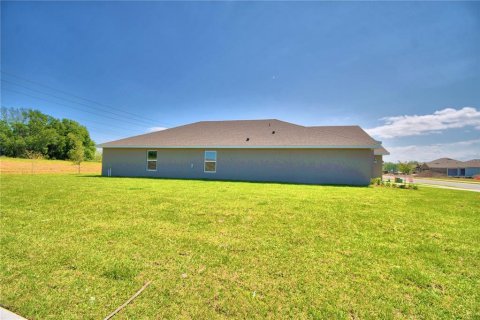 House in MAGNOLIA PARK in Haines City, Florida 3 bedrooms, 131.46 sq.m. № 1821468 - photo 3
