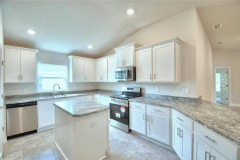 House in MAGNOLIA PARK in Haines City, Florida 3 bedrooms, 131.46 sq.m. № 1821468 - photo 13