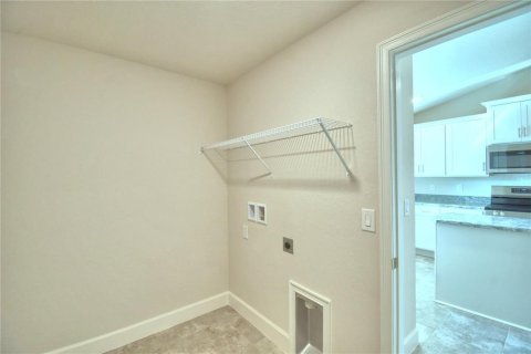 House in MAGNOLIA PARK in Haines City, Florida 3 bedrooms, 131.46 sq.m. № 1821468 - photo 18