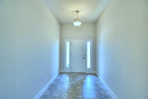 House in MAGNOLIA PARK in Haines City, Florida 3 bedrooms, 131.46 sq.m. № 1821468 - photo 6