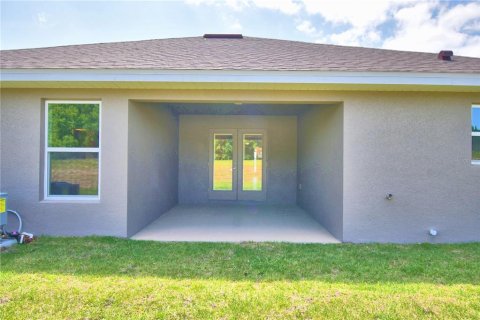 House in MAGNOLIA PARK in Haines City, Florida 3 bedrooms, 131.46 sq.m. № 1821468 - photo 4