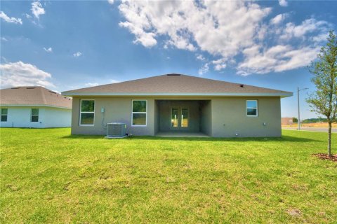 House in MAGNOLIA PARK in Haines City, Florida 3 bedrooms, 131.46 sq.m. № 1821468 - photo 5