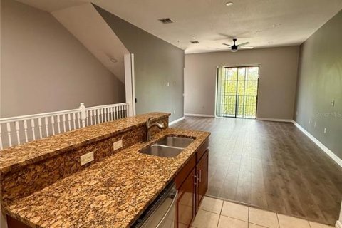 Touwnhouse à louer à Orlando, Floride: 3 chambres, 274.25 m2 № 1843744 - photo 6