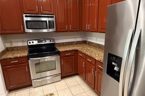Touwnhouse à louer à Orlando, Floride: 3 chambres, 274.25 m2 № 1843744 - photo 3