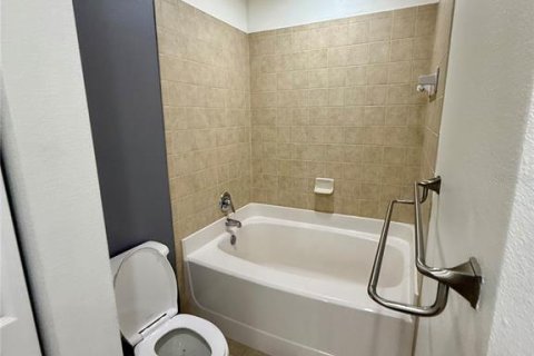 Touwnhouse à louer à Orlando, Floride: 3 chambres, 274.25 m2 № 1843744 - photo 13