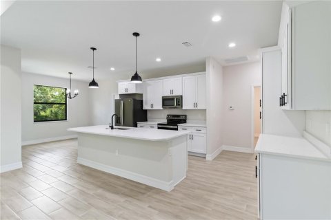 Casa en venta en Port Charlotte, Florida, 3 dormitorios, 156.45 m2 № 1909548 - foto 8
