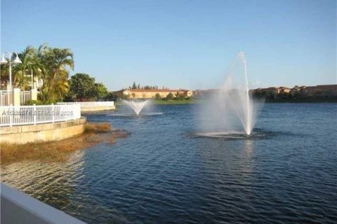 Condo in Cutler Bay, Florida, 2 bedrooms  № 1994063 - photo 28