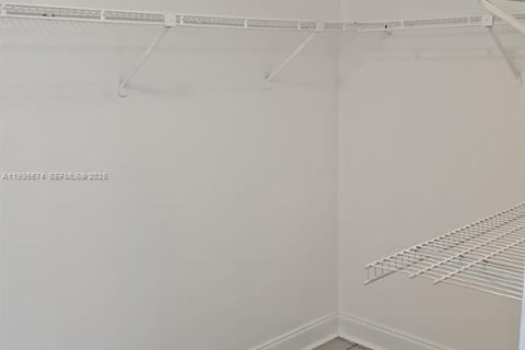 Condo in Cutler Bay, Florida, 2 bedrooms  № 1994063 - photo 23