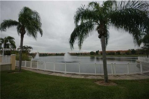 Condo in Cutler Bay, Florida, 2 bedrooms  № 1994063 - photo 29