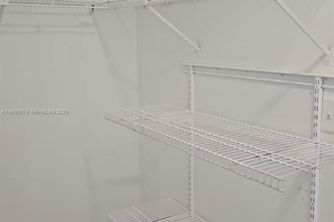 Condo in Cutler Bay, Florida, 2 bedrooms  № 1994063 - photo 22