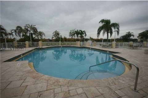 Condo in Cutler Bay, Florida, 2 bedrooms  № 1994063 - photo 30