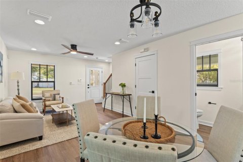 House in Tampa, Florida 3 bedrooms, 131.46 sq.m. № 2094486 - photo 9