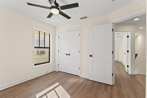 House in Tampa, Florida 3 bedrooms, 131.46 sq.m. № 2094486 - photo 29