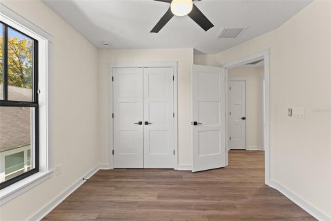 House in Tampa, Florida 3 bedrooms, 131.46 sq.m. № 2094486 - photo 27