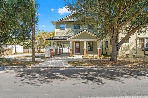 House in Tampa, Florida 3 bedrooms, 131.46 sq.m. № 2094486 - photo 2