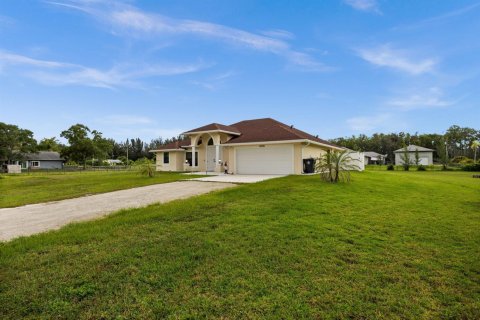 Villa ou maison à vendre à West Palm Beach, Floride: 3 chambres, 208.66 m2 № 2082487 - photo 2