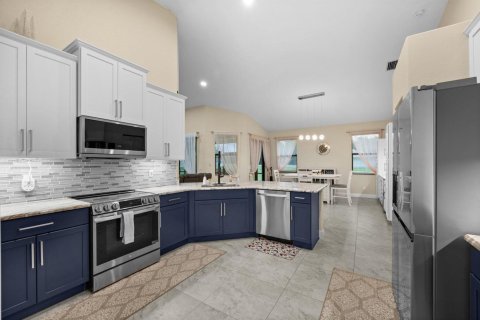 Villa ou maison à vendre à West Palm Beach, Floride: 3 chambres, 208.66 m2 № 2082487 - photo 12