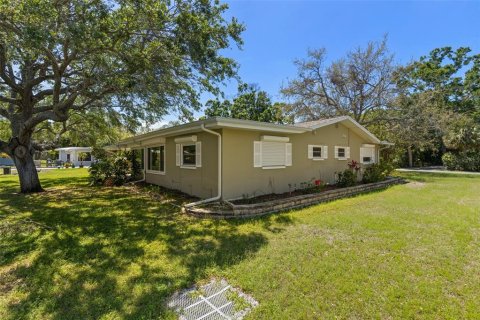 House in Palm Harbor, Florida 2 bedrooms, 153.85 sq.m. № 1624938 - photo 8
