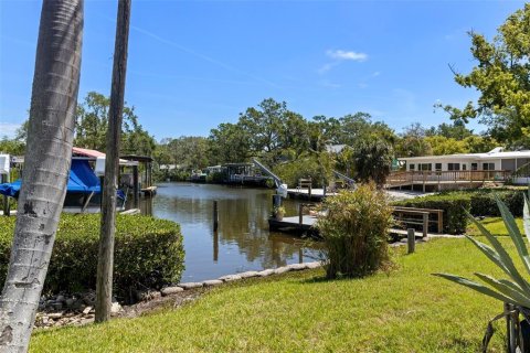 House in Palm Harbor, Florida 2 bedrooms, 153.85 sq.m. № 1624938 - photo 3