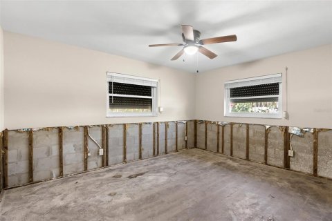 House in Palm Harbor, Florida 2 bedrooms, 153.85 sq.m. № 1624938 - photo 26