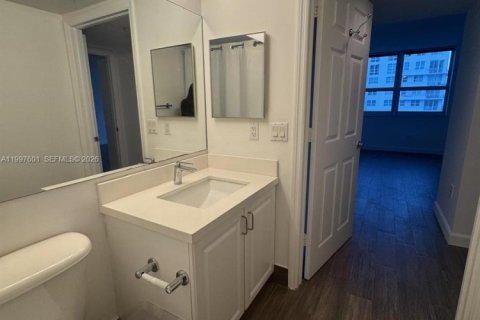 Copropriété à louer à Miami, Floride: 2 chambres, 105.91 m2 № 2063576 - photo 17